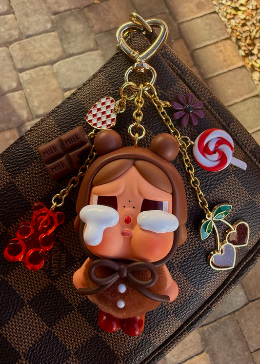 Gold “Love Makes Us Cry”