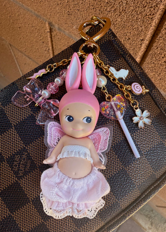 Gold Rabbit (pink and white)