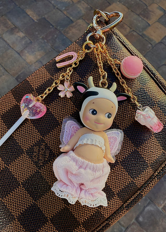 Gold Cow with milkshake